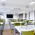 Western Paris 4*